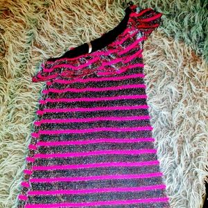 One shoulder Pink with sliver dress.